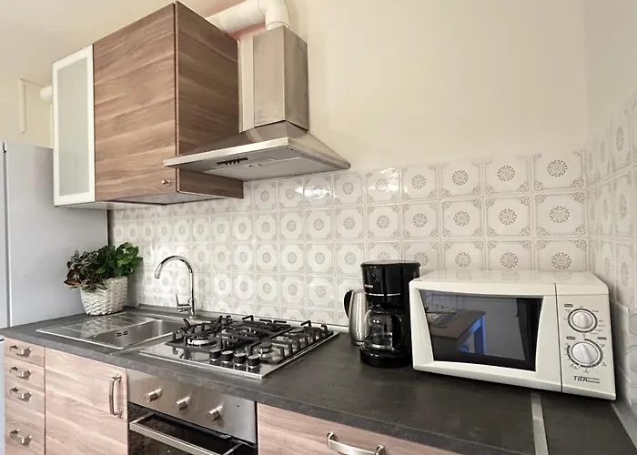 Discovering Pulicchio 아파트 아베토네